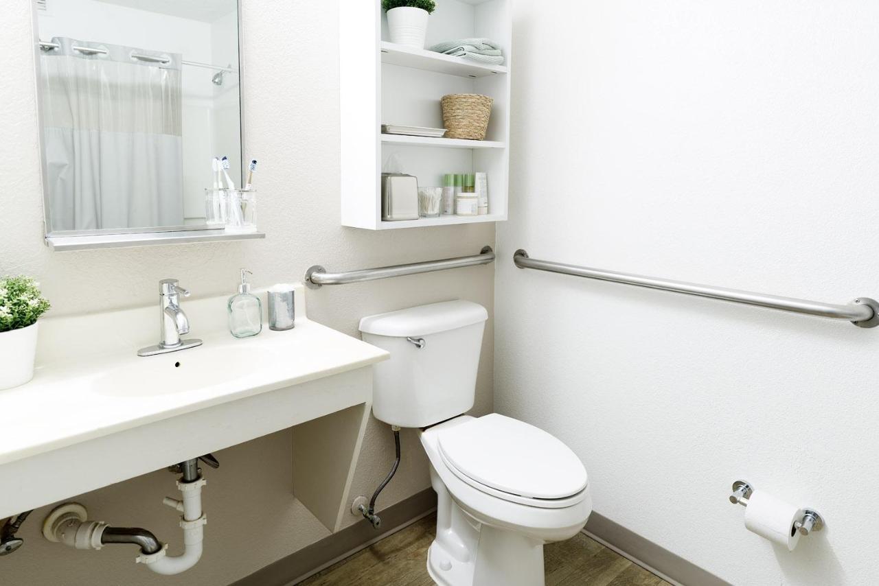 Intown Suites Extended Stay Dallas Tx - 노스리치랜드힐스 외부 사진